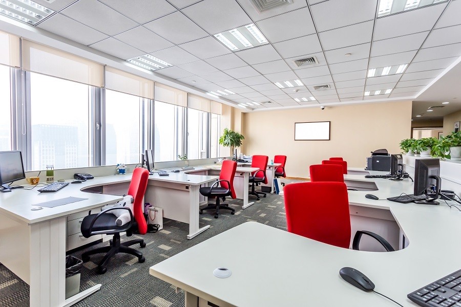  An office of workstations can benefit from commercial lighting controls that improve worker productivity.